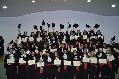 Gestores, paraninfos e homenageados despediram-se dos ex-alunos